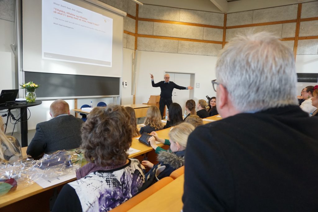 Administrationsbachelorer skal have indflydelse på deres studieform