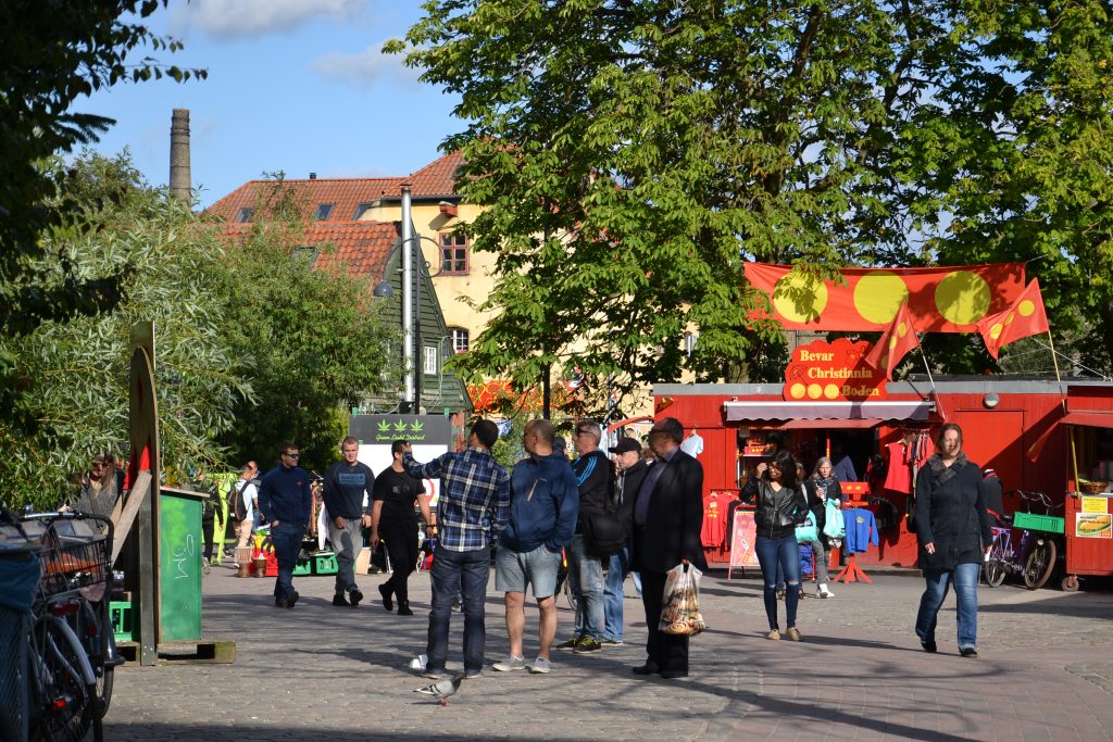 Pusher Street et år efter rydning: Hashboderne er tilbage