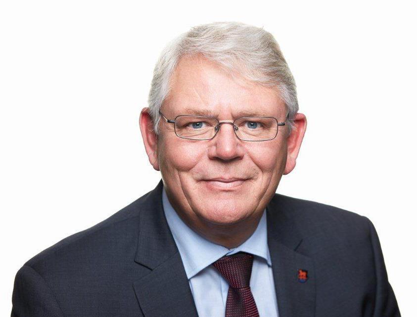 Bykonge takker af