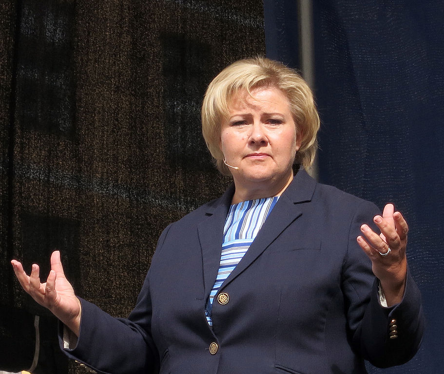 Solberg genvinder magten og tager regeringsdannelse roligt