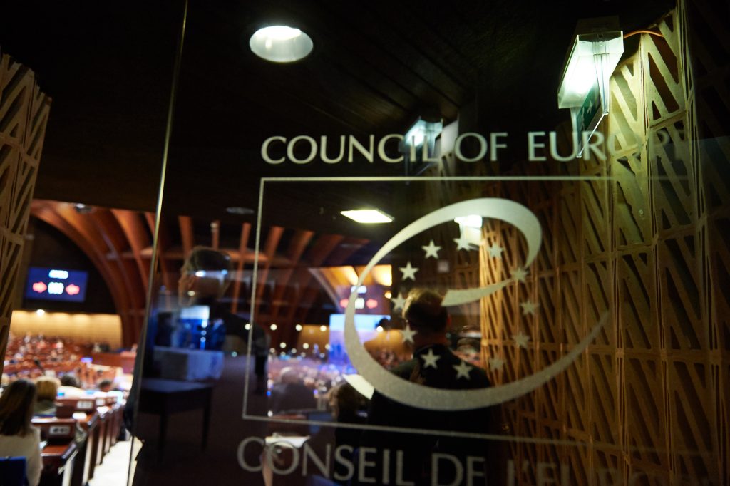 FAKTA: Europarådet holder øje med menneskerettigheder