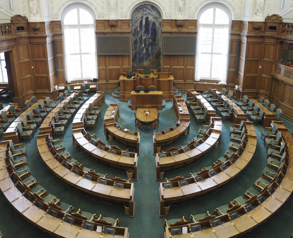 Folketinget har vedtaget sletning af DAMD:  Ingen vil tage ansvar for at slette alt