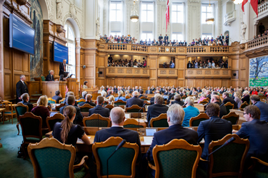Folketinget kræver mere styrke til at kulegrave regeringen