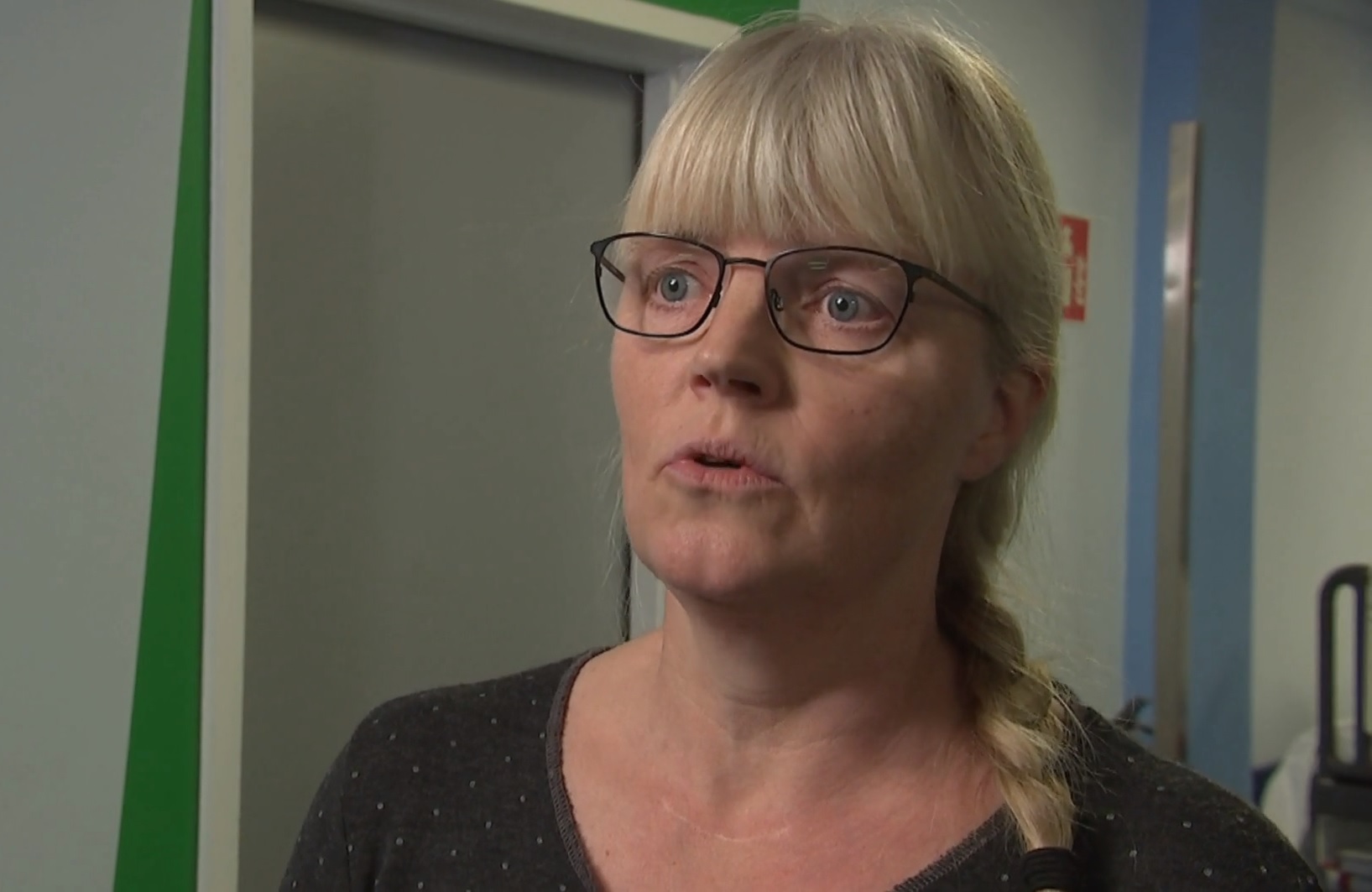 Ansatte og tilsyn advarer om arbejdspres på hospital: Direktøren nedtoner alvoren