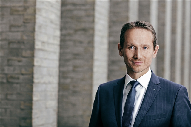 Kristian Jensen advarer kommuner: Skru ned for byggeplaner nu