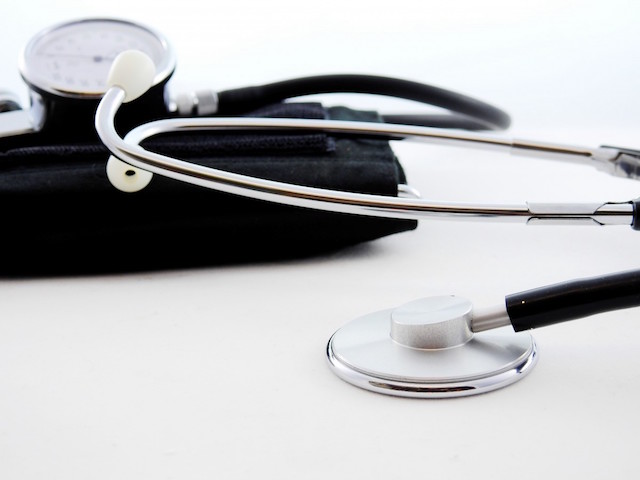 Yngre læger må ofte undvære oplæring på hospitalerne