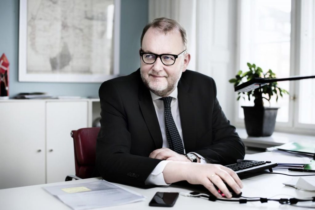 Minister i appel om fjernvarme: Men han var selv med til at udnytte hullet