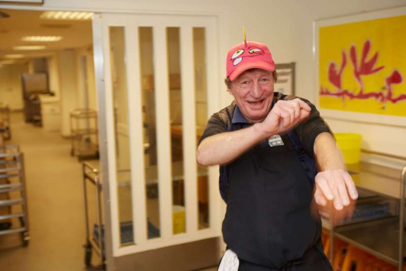 På denne skole er formanden for elevrådet 65 år