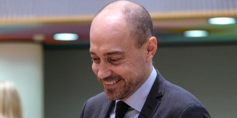 Nu indkalder Magnus Heunicke igen til pressemøde