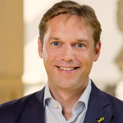 V-profil ser frem til ny tysk udlændingelinje med højreparti