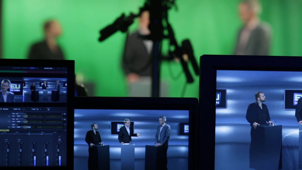 Politikere og presse erkender debatkrise: Nu handler det om taletid og taleret