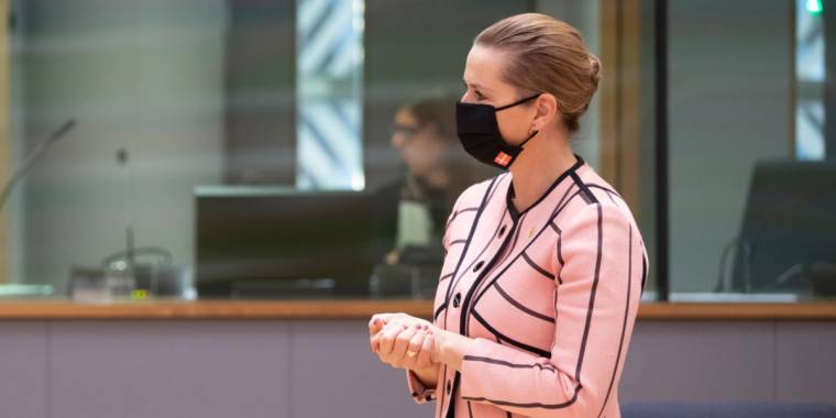 Nu bryder Mette Frederiksen tavsheden i slette-sagen