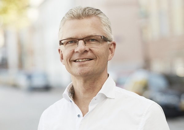 Forfatter: Her er 8 ting jeg har lært om faglighed og styring