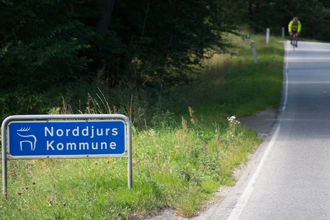 Underskud på 35 millioner i Norddjurs: Fyringer og stop for byggeri