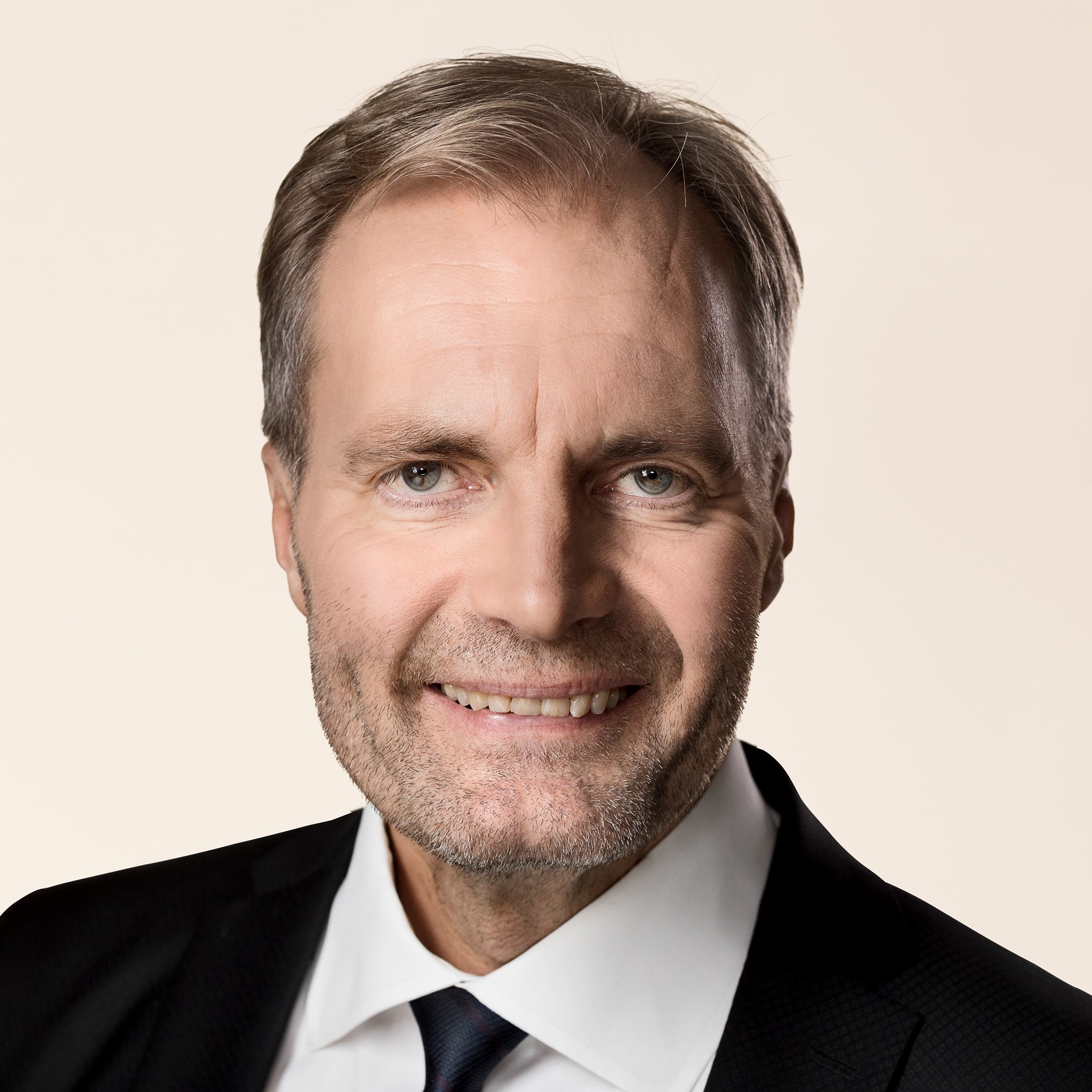 Peter Skaarup forlader DF og tilslutter sig Inger Støjberg