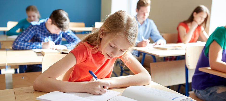 Alt for mange elever består ikke dansk og matematik