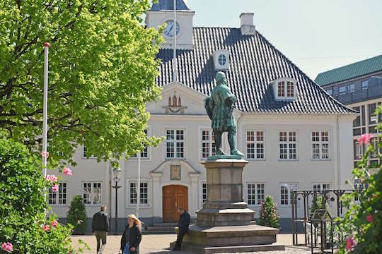 Afsatte udvalgsformænd vinder sag mod Randers Kommune