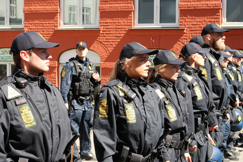 Danmark uddanner rekordmange politifolk