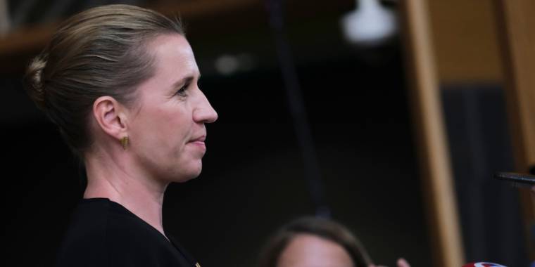 Efter krænkede adfærd: Mette Frederiksen beklager dybt