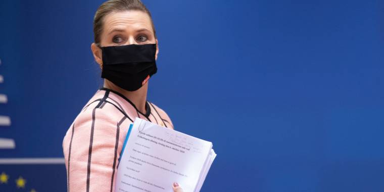 LIGE NU: Mette Frederiksen testes for coronavirus – går i isolation