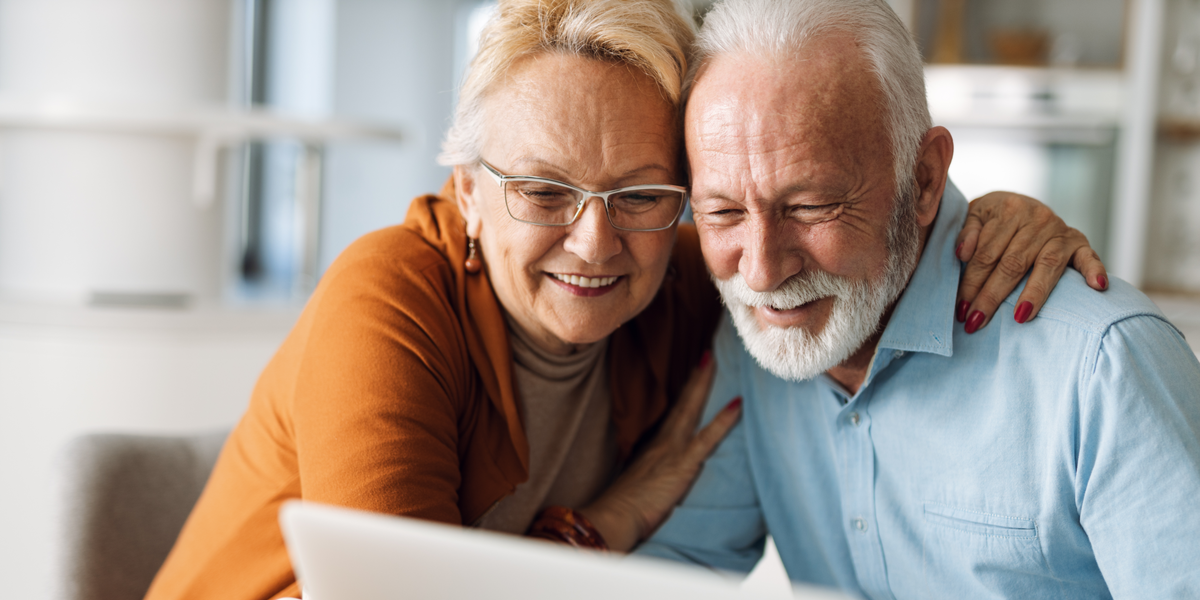 Nu er det slut med at modregne ægtefællens indkomst i den sociale pension