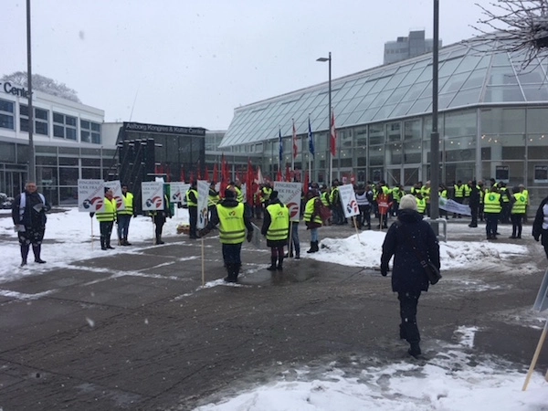 Fagforeninger udfordrer gyldighed af lockoutvarsler