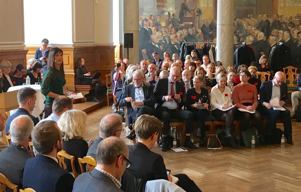 Høring på Christiansborg afslørede Ledelseskommissionens dilemmaer