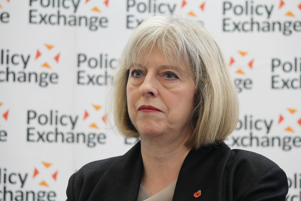 Britisk premierminister overrasker: Udskriver valg i juni
