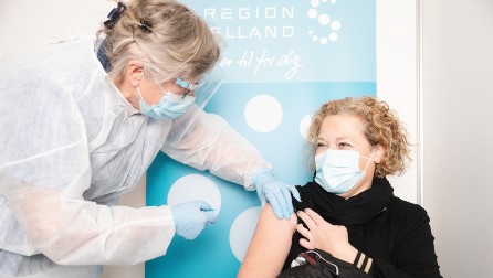 Hver tredje borger i regionen har fået første stik
