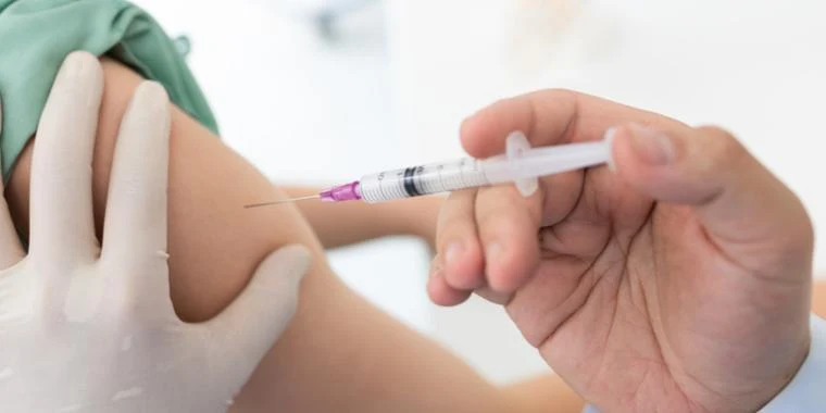 Søren Brostrøm ude med fantastisk dansk vaccine-nyt