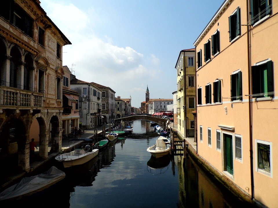 To rige regioner i Italien stemmer for mere selvstyre