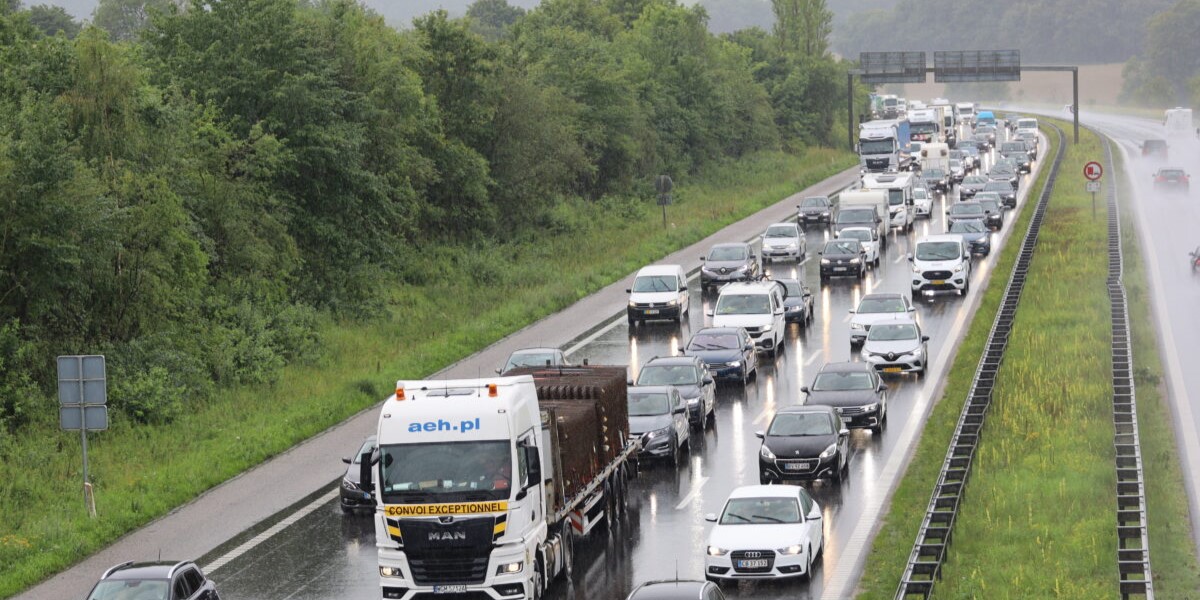 Op til 30 min. kø: 3 uheld skaber kø på 3 motorveje
