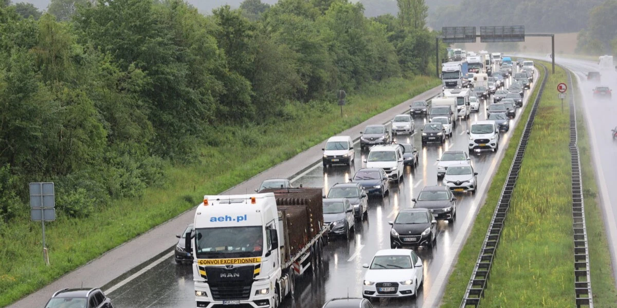 Op til 30 min. kø: 3 uheld skaber kø på 3 motorveje