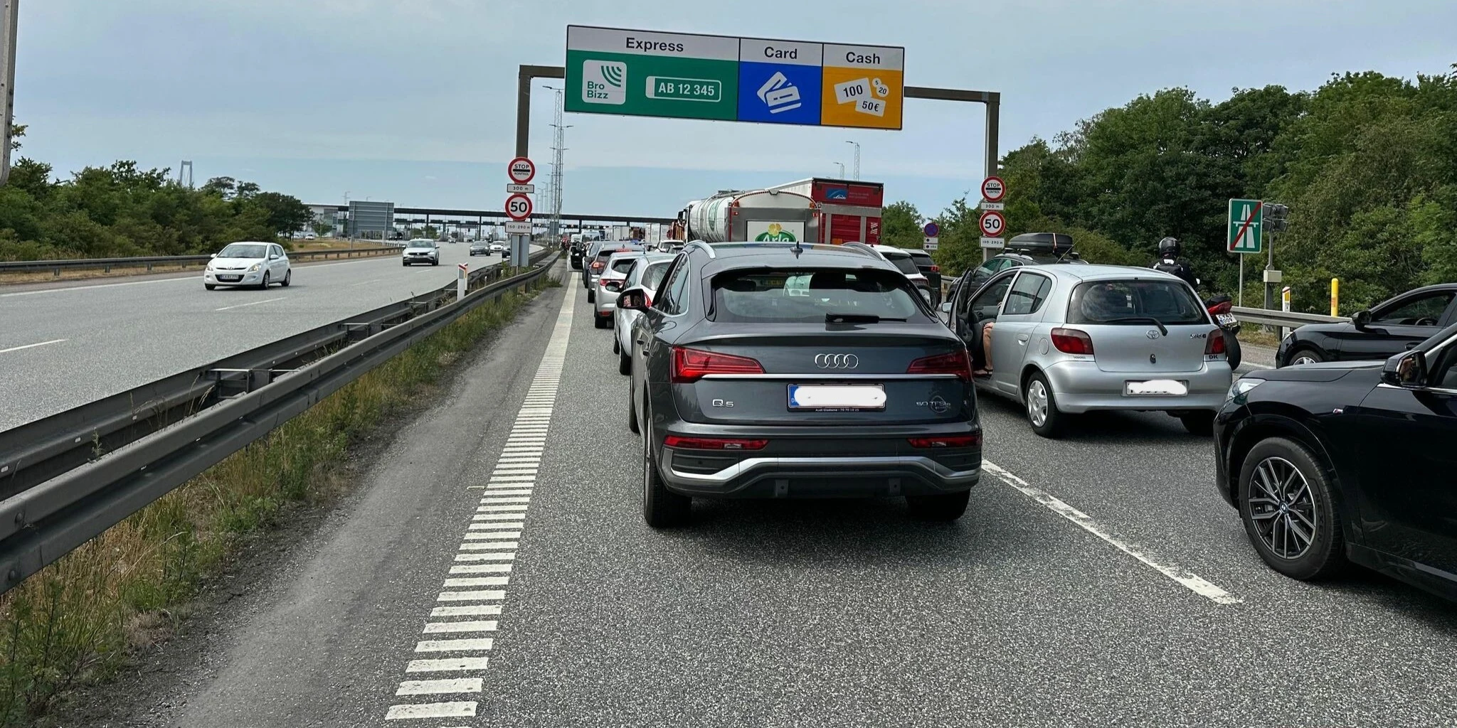 Uheld på Storebæltsbroen: 120 minutters kø
