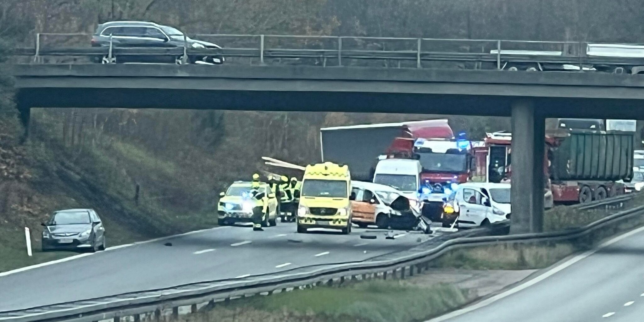 Motorvej spærret, stort uheld