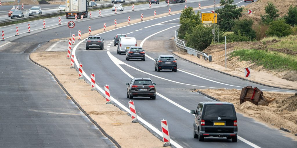 Vejdirektoratet har undersøgt det – så lang tid ekstra tager køreturen forbi vejarbejdet på E45