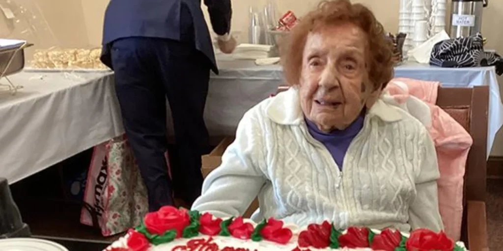 Søster Frances på 112 år er verdens ældste nonne: Hendes nøgle til at langt liv kan siges med 4 ord