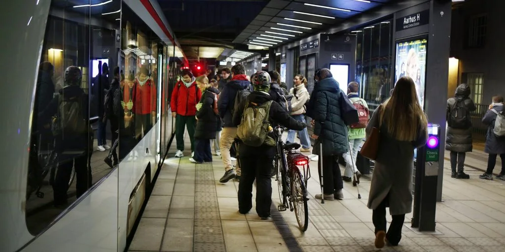 Trafikselskab med opfordring: Lad være med at tage cyklen med i disse tidsrum