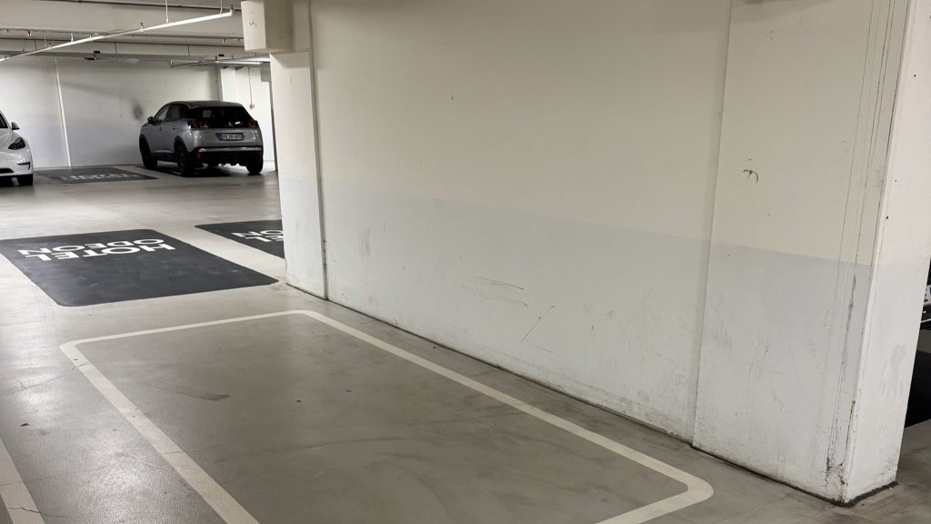 Privat P-plads udbydes nu til mindstepris på 450.000 kr.