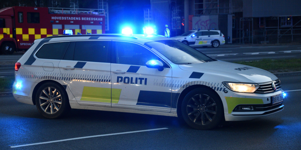 Kaos på motorvej, 2 ud af 3 spor spærret på grund af uheld