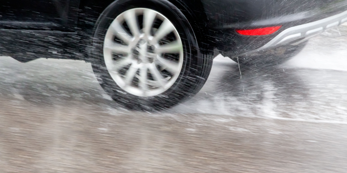 Vejdirektoratet advarer: Risiko for aquaplanning på disse motorveje