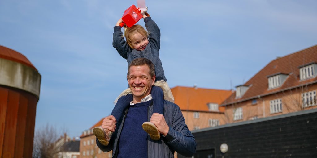 Landsindsamling for Folkekirkens Nødhjælp søndag – og danskerne var særdeles gavmilde
