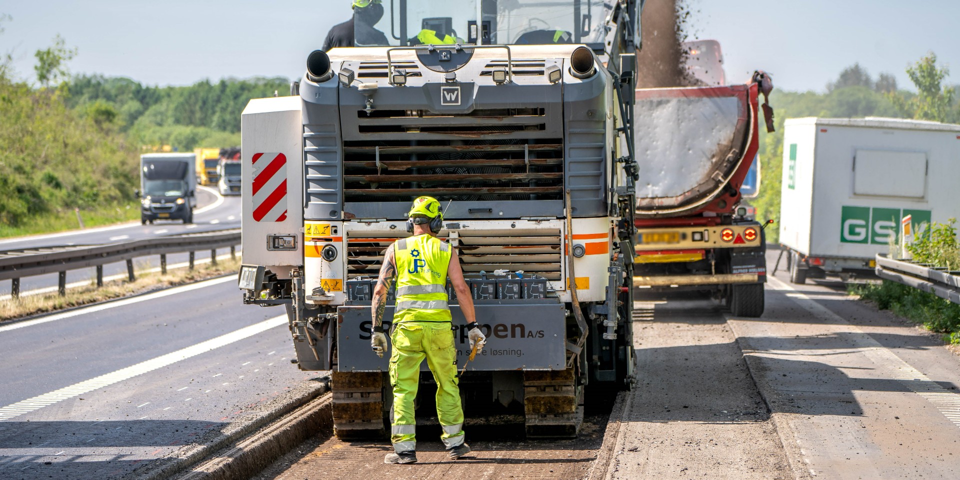 Motorvej skal have ny asfalt: Vil påvirke trafikken i tre uger