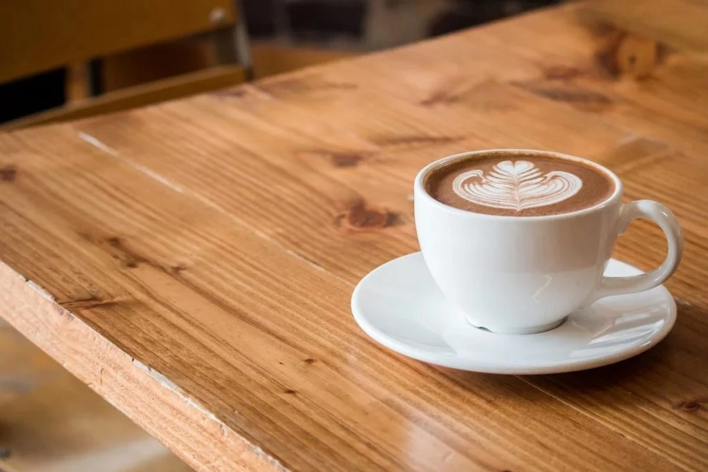 Undgå at mælken bliver dårlig: Derfor skal du investere i små mælk til din kaffe