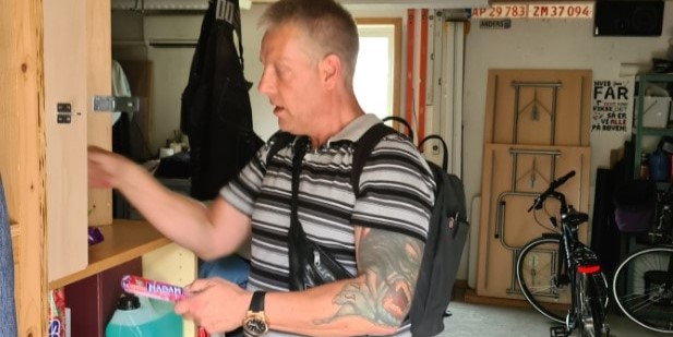 Mistænkt for indbrud i 3 landsdele: Nu efterlyser politiet 50-årig