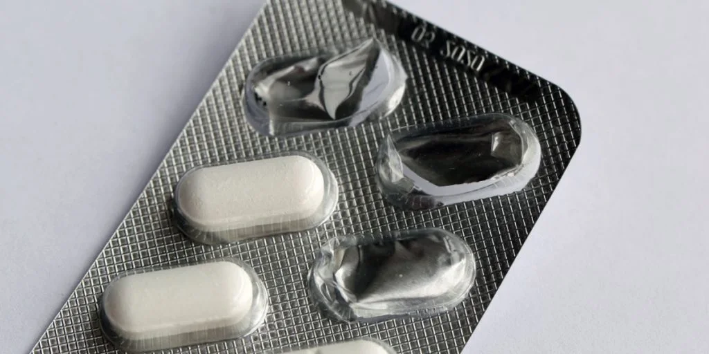 Mange danskere tager det: Undersøgelse afslører helt nye bivirkninger ved ibuprofen