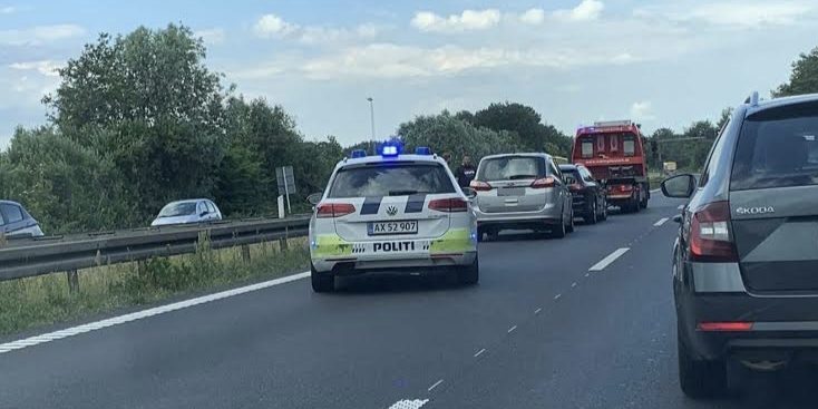 Voldsomt uheld, motorvej spærret