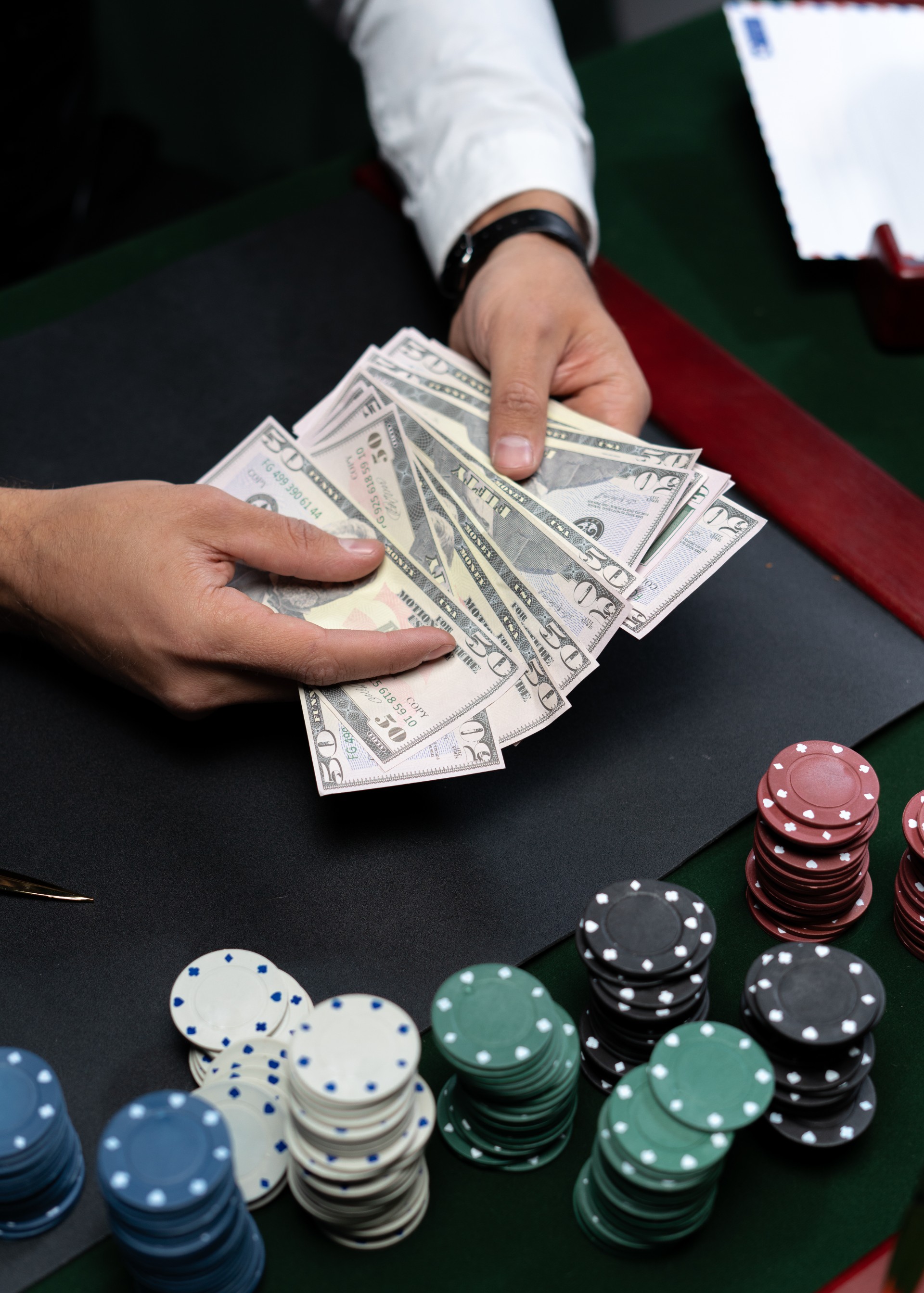 Fordele og ulemper ved at bruge e-wallets til online casinoer