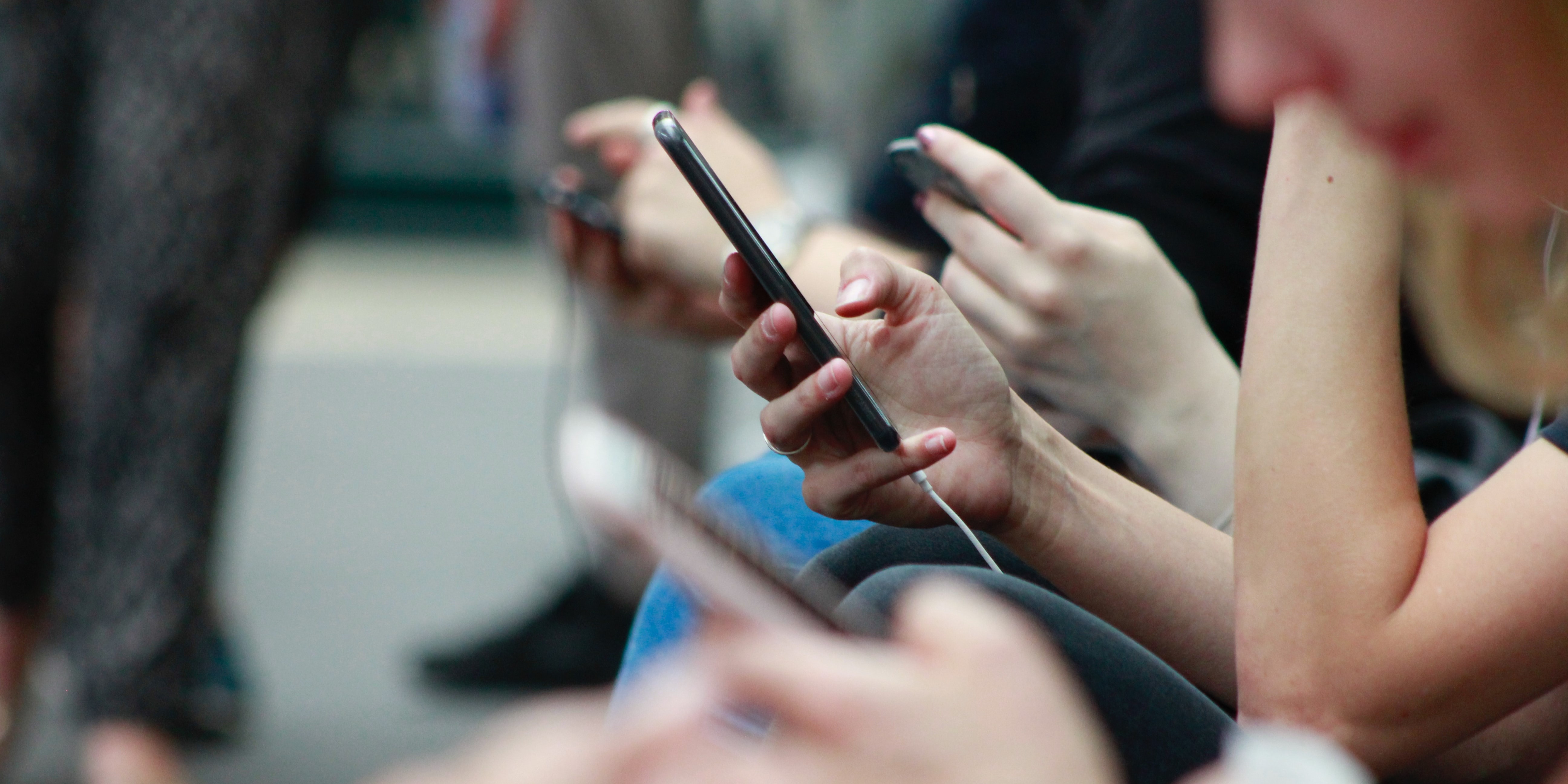 Sådan forhindrer du din telefon i at lytte til alt, hvad du siger