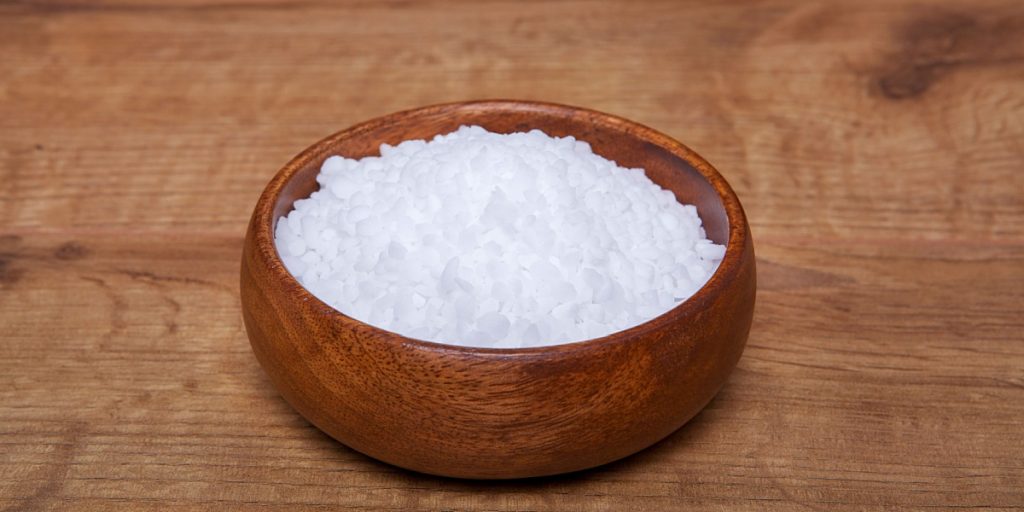 Stil en skål med salt under sengen: Det er husmorrådet, der løser et udbredt problem